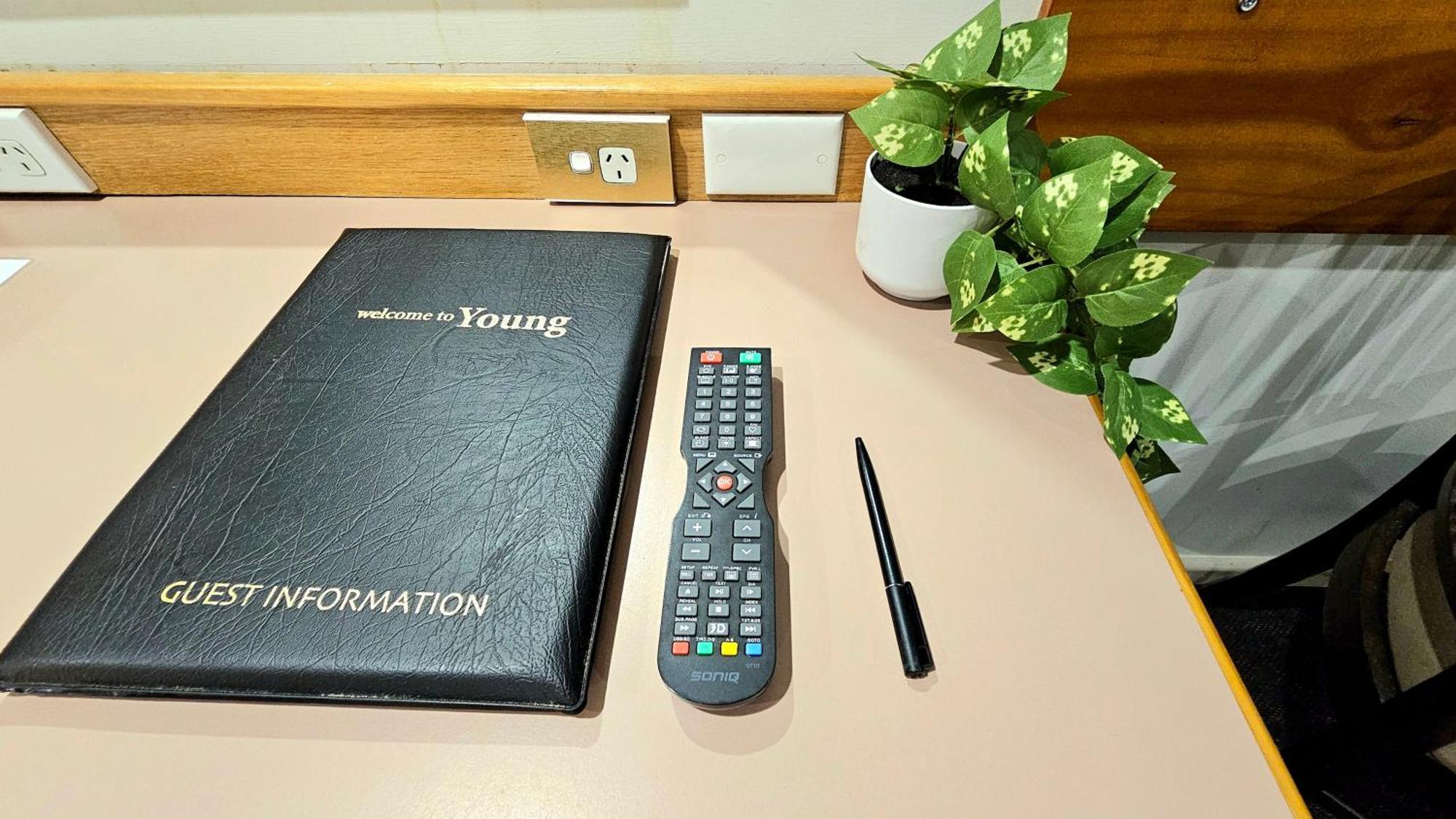 영 힐탑 리트리트 모토 인 모텔 외부 사진